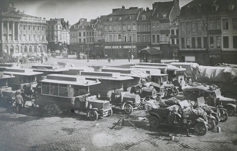 Cambrai- De poort van Parijs