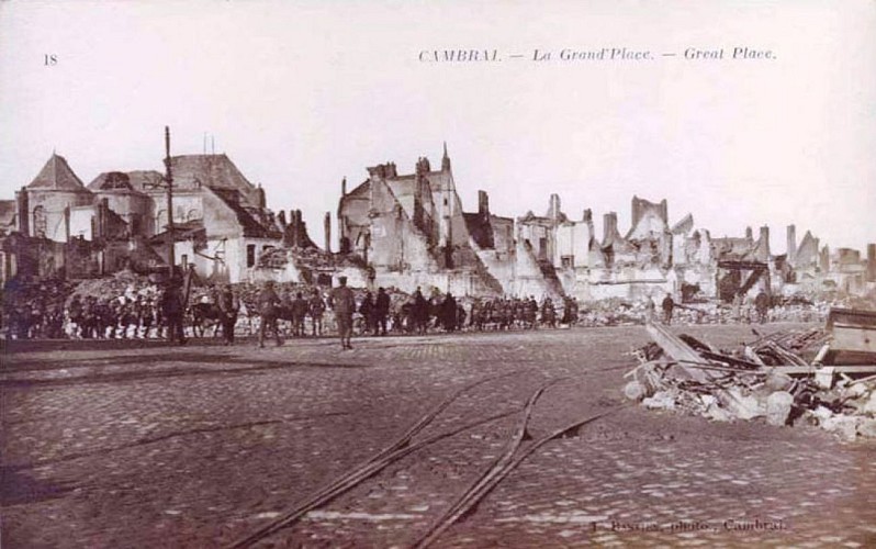 Cambrai- De poort van Parijs