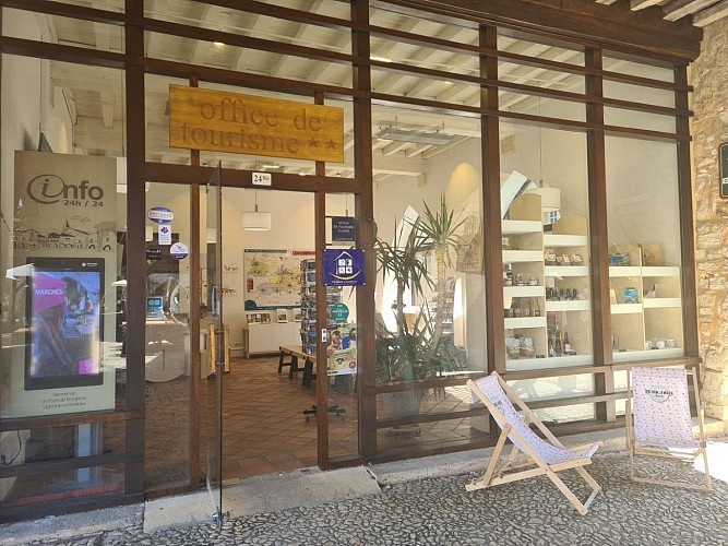 Bureau touristique de Monpazier vitrine