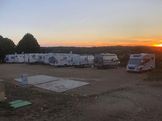 Aire de services de camping-car
