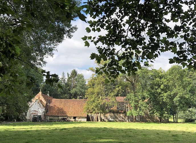 Vue sur le château de Laurensart