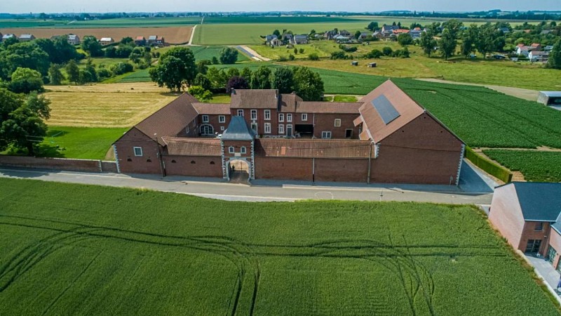 Cour 44 - vue exterieur