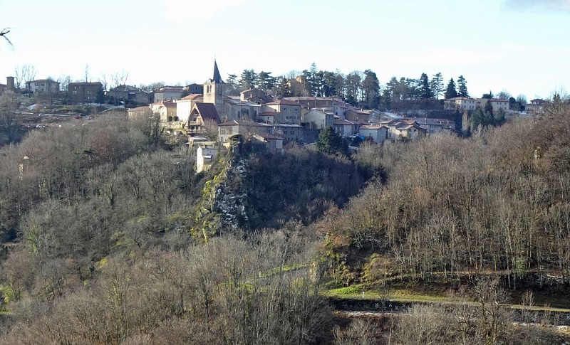 YZERON : Etape 3 de Yzeron à Vaugneray : 2 h 15 - 8,7 Km - dénivelée : +115 m