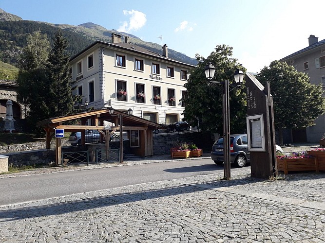 Fermata dell'autobus N°326 : Chiese