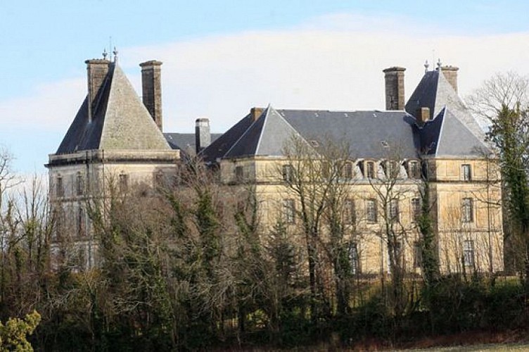 château de Fayolle à Tocane
