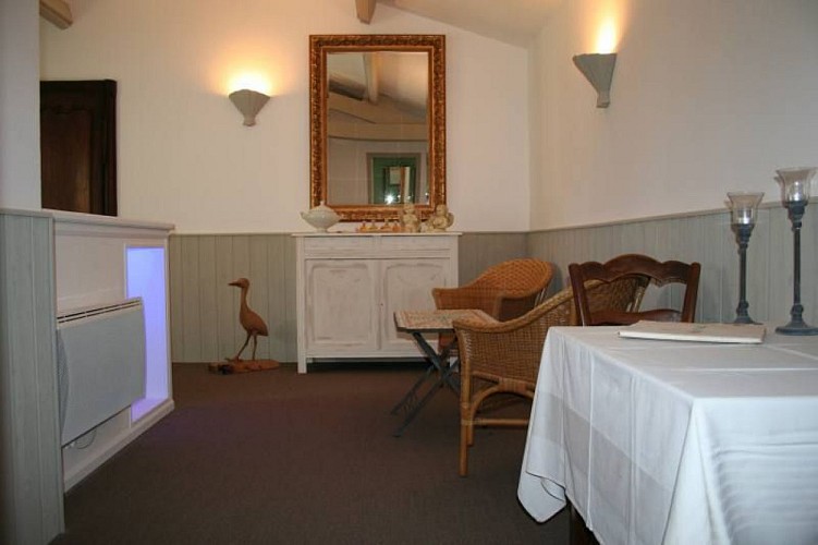 UNE CHAMBRE À LA CAMPAGNE