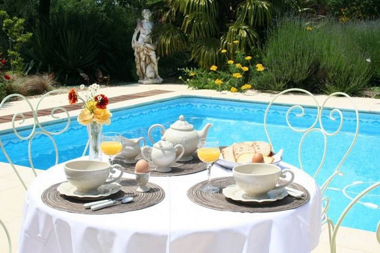 UNE CHAMBRE À LA CAMPAGNE