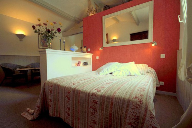 UNE CHAMBRE À LA CAMPAGNE