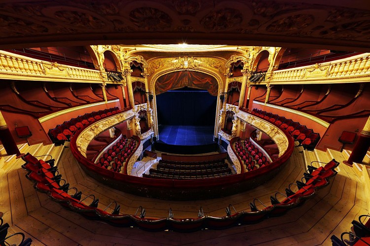Théâtre et Place de Gaulle