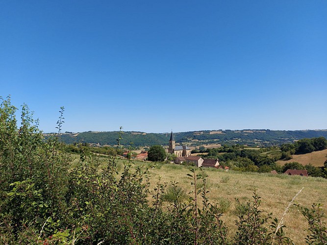 Panorama sur le village de Naussac