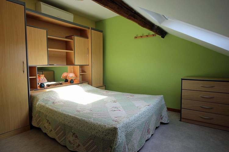874041 - 5 personas - 2 habitaciones - 3 espigas - Bersac sur Rivalier