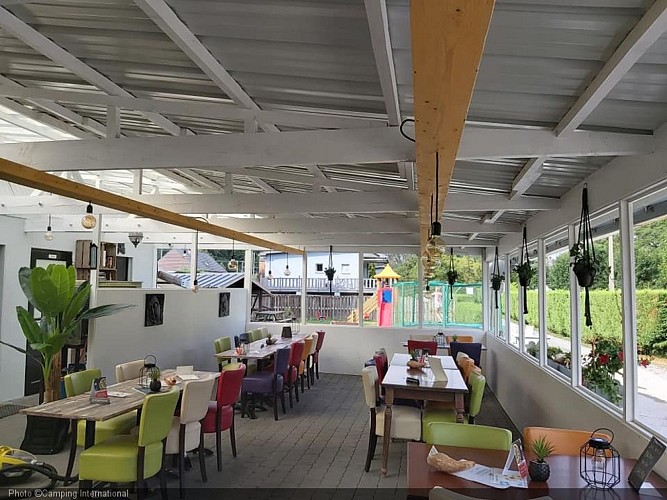 Terasse nouveau camping.jpg