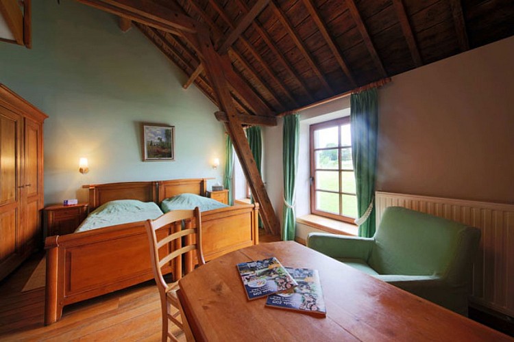 Ferme-chateau-laneffe-chambre-liseron