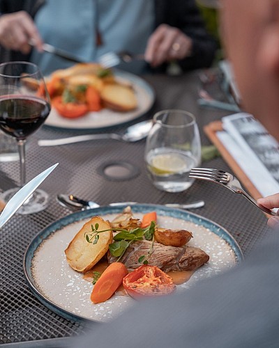 530343887_1400641844810643_4541524718427797271_n