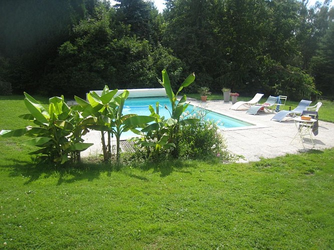 Gîte de La Faye à Compreignac en Haute-Vienne (Limousin en Nouvelle Aquitaine) - La piscine_4