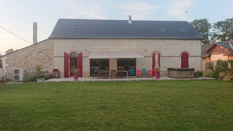 Gite Jolie maison de campagne en pierre de tuffeau