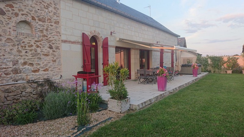 Gite Jolie maison de campagne en pierre de tuffeau