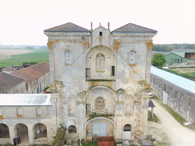 ABBAYE DE JOVILLIERS