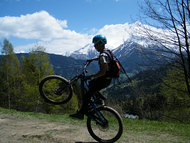 Virage Montagne - MTB instructor