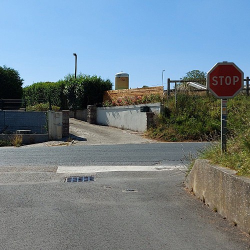 Passage dans le hameau de Pichemont