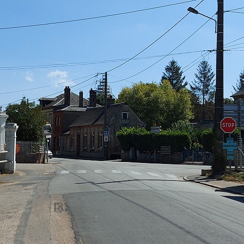 Passage dans le hameau de Pichemont