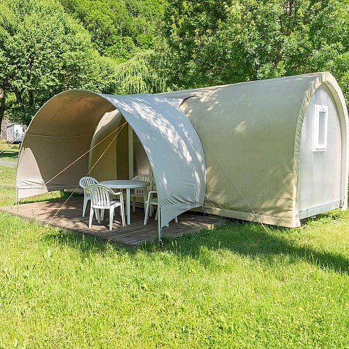 tente-pradeloungue-montaubandeluchon