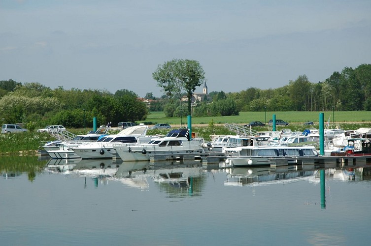 Pont de Vaux Marina