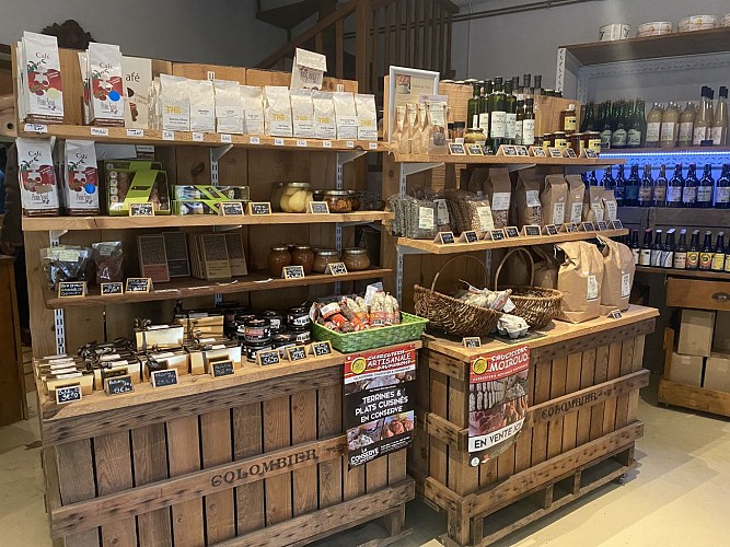 Distillerie et boutique de la Maison Colombier