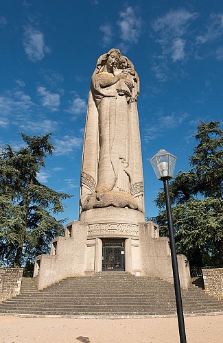 Vorübergehende Schließung wegen Bauarbeiten: Die Madonna wacht über die Küste