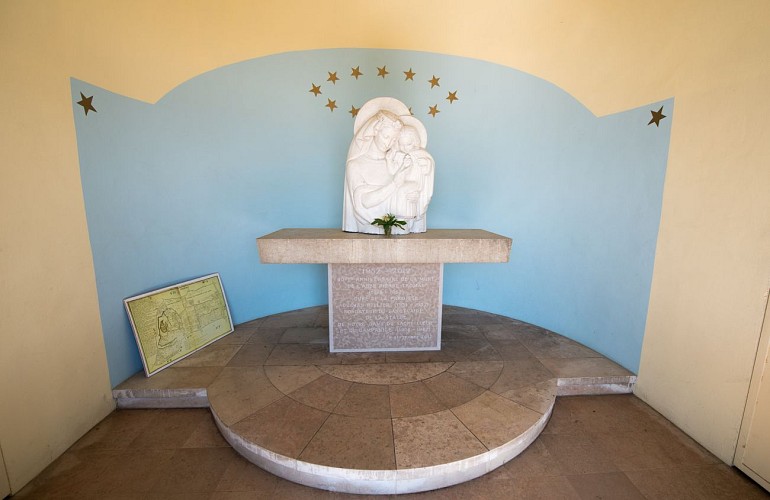 Vorübergehende Schließung wegen Bauarbeiten: Die Madonna wacht über die Küste