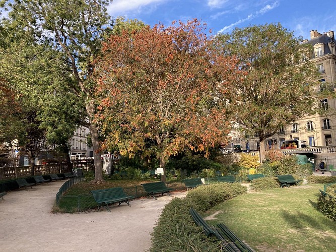 Square d'Estienne d'Orves