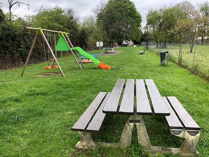 Mail du Lavoir de Châtillon-la-Borde