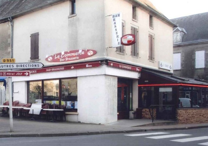 Brasserie restaurant "Le Commerce" - "The Trade"