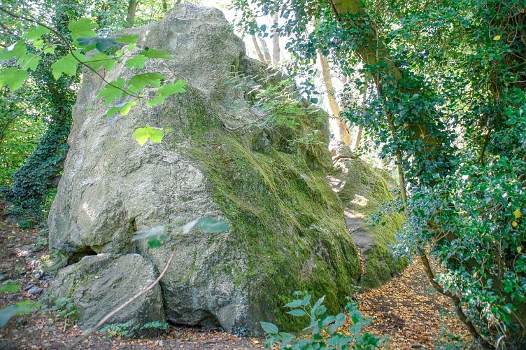 16-Le site des grosses pierres - Incourt Pietrebais © MTBW (11)