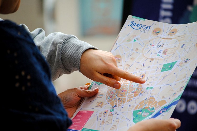 Boutique OT-Brochures ©OTI Limoges-Luna Bidon (25)