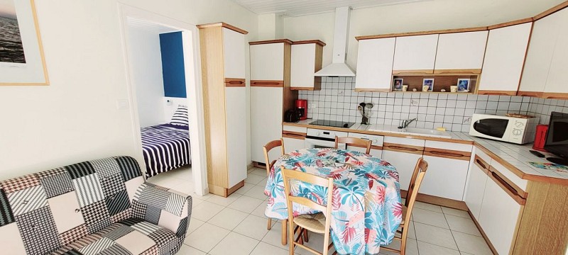 Petite maison dans cour commune avec un studio - centre ville dans une petite rue calme - idéal pour vacances à pied