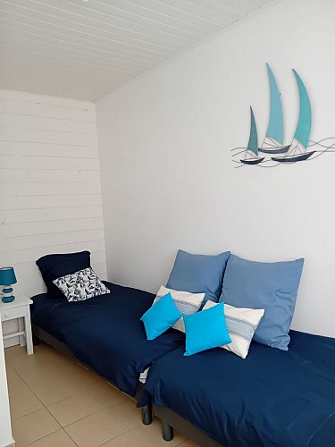 Petite maison dans cour commune avec un studio - centre ville dans une petite rue calme - idéal pour vacances à pied