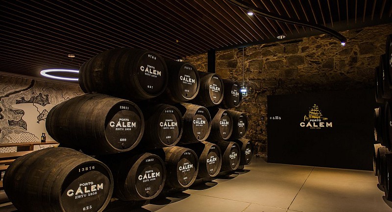 Offerta 3 in 1 - 2 giorni - Crociera dei 6 ponti, Bus hop-on hop-off e visita della cantina di Calem - Porto