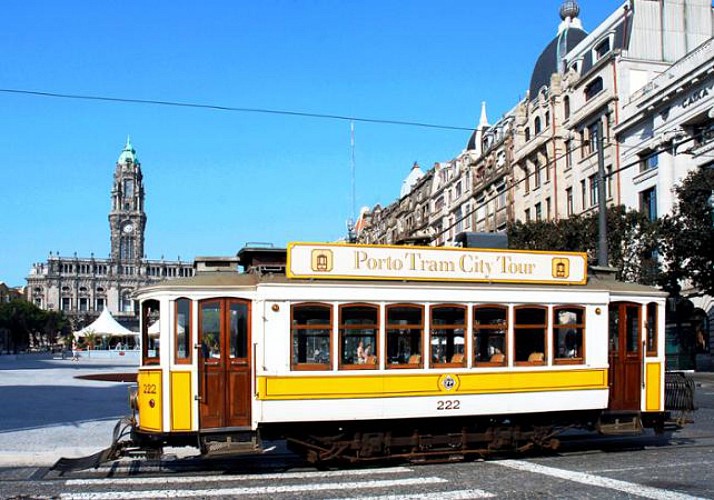 Pass transports : Bus à arrêts multiples, Funiculaire & Tramway - Porto