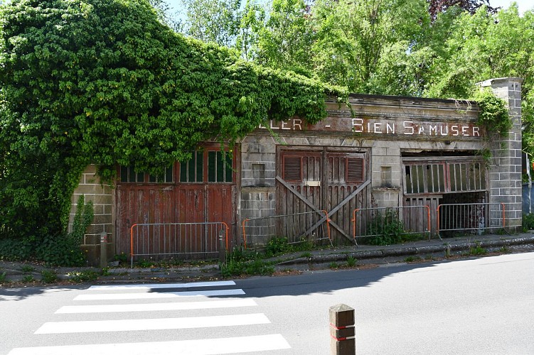 Ancien cinéma des ouvriers des verreries de Fauquez