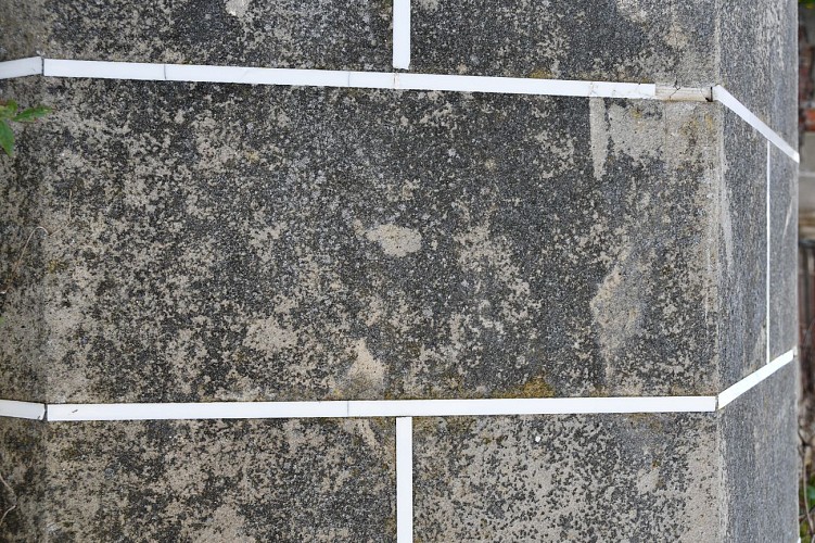 Joints et décorations de façades en marbrite