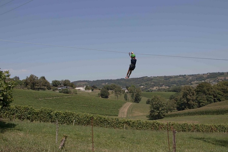 Tyrolienne et escape game Domaine Caprdevielle Monein (3)