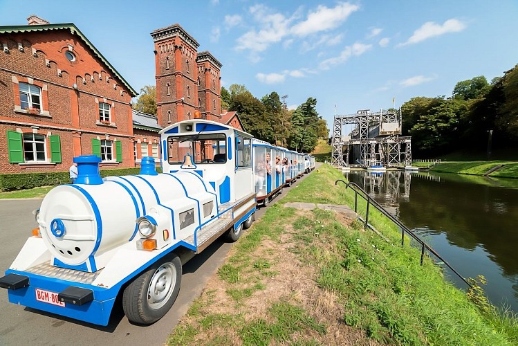 Ascenseur_N1_et_Cantine_des_italiens©Utopix_Hyacinthe_037