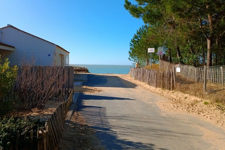 APPARTEMENT  PROCHE DE LA PLAGE  À LA TRANCHE SUR MER