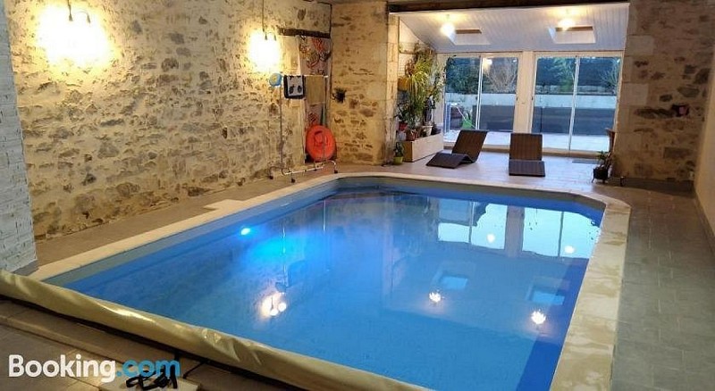 CHAMBRES D'HÔTES "LA LUCARLIÈRE"