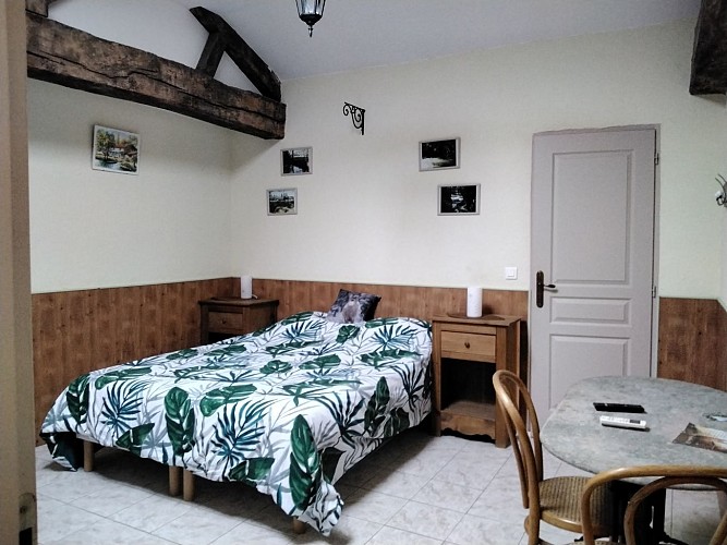 CHAMBRES D'HÔTES "LA LUCARLIÈRE"