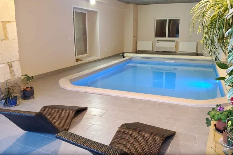 CHAMBRES D'HÔTES "LA LUCARLIÈRE"