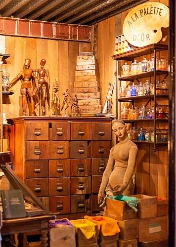 Musée de boutiques anciennes_La Chartre sur le Loir