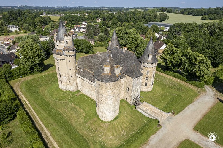 Chateau de Bonneval FRONT LEFT LANDSCAPE - 1st June 2023 - Chris Brookes Photography JPEG