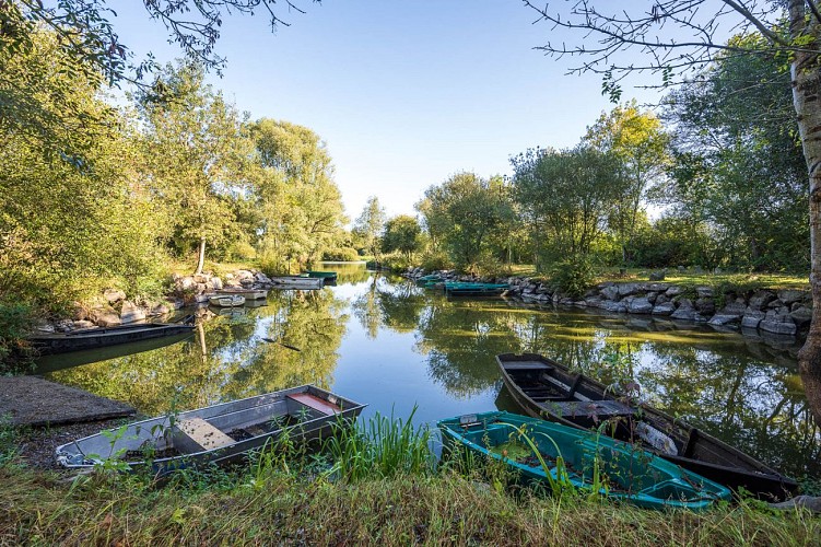 PORT DES ROCHES - TRÉJET